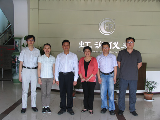 上海理工大學(xué)領(lǐng)導(dǎo)、教授一行考察虹潤(rùn)公司