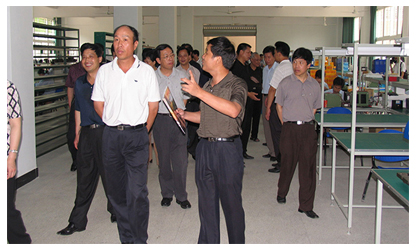 福建省委常委、政法委書記徐謙一行視察虹潤公司
